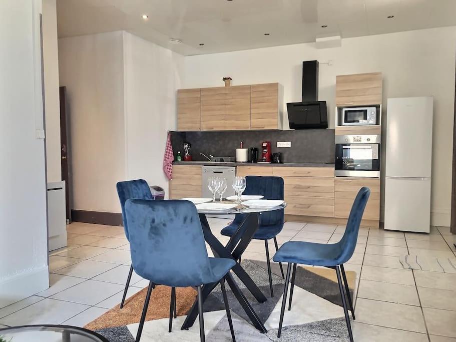 Appartement Elegant Et Confortable Cote Gare Ambérieu-en-Bugey Esterno foto